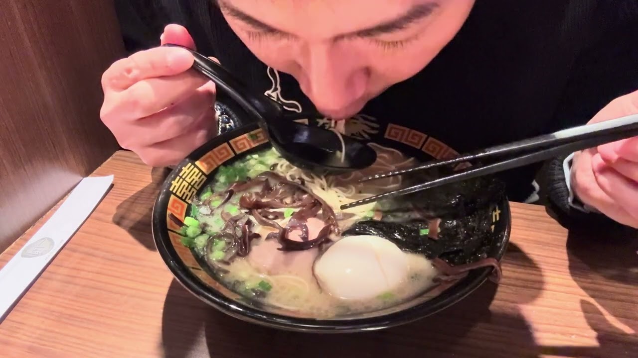 探店 - 一兰拉面（尖沙咀）｜在I人专属的小格子里吃拉面