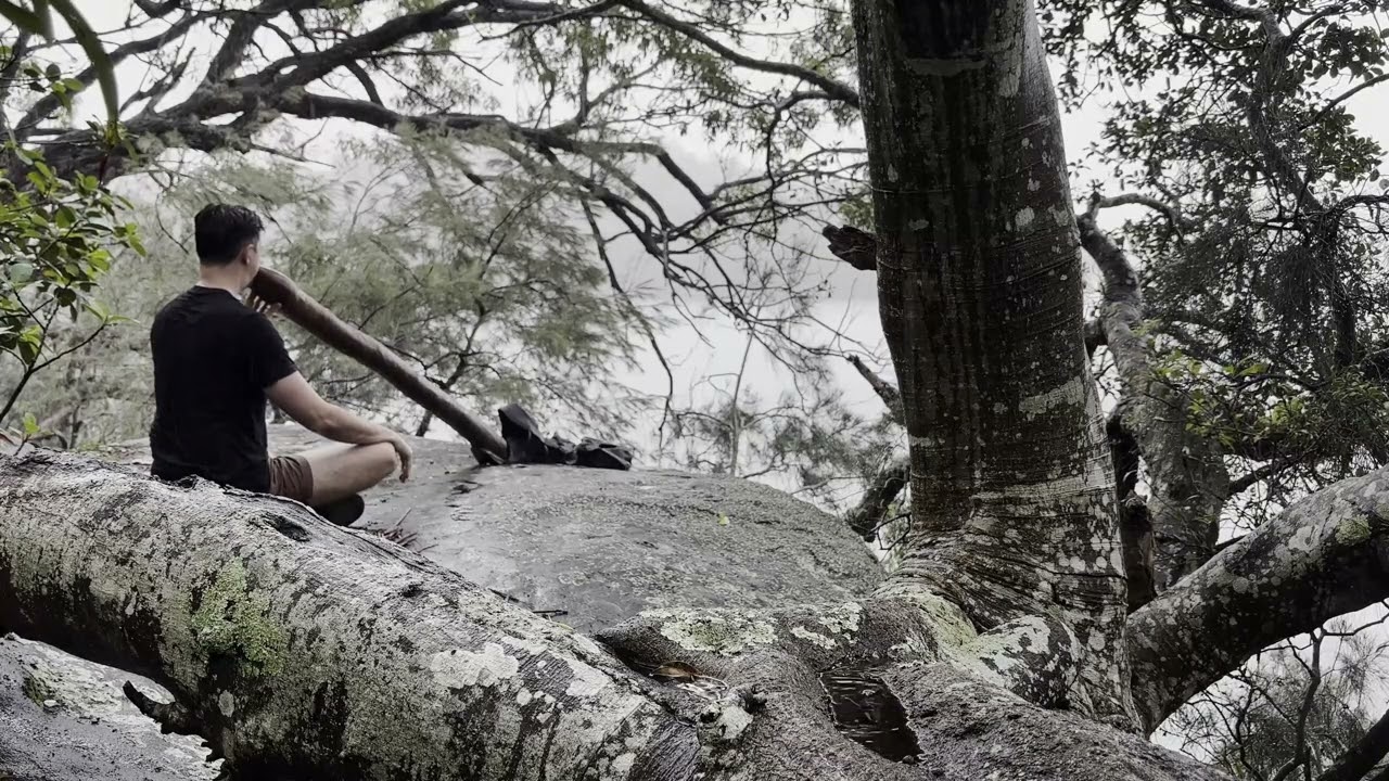 Didgeridoo Meditation 49Hz with Rain | Deep Grounding & Earth Connection