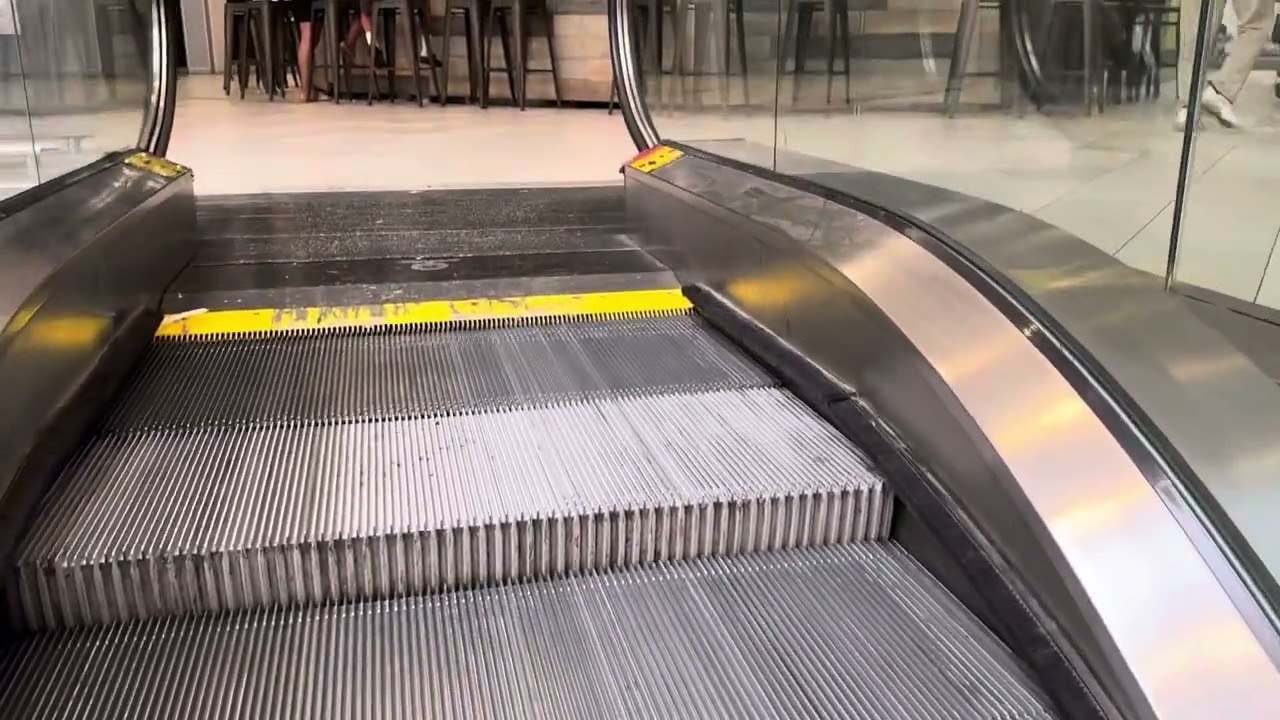 Bad Schindler escalators near JCPenney at Barton Creek Square, Mall in Austin, TX￼