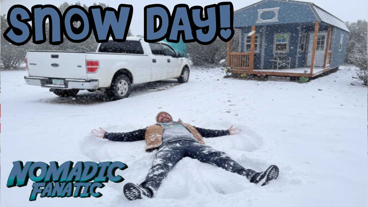 BOONDOCKING in the Snow at 7,000 Feet ~ Enjoying The Snow!