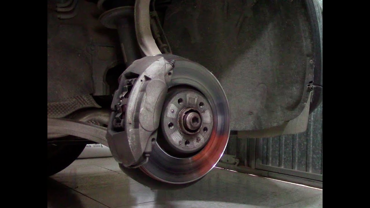 CAMBIAR DISCOS Y PASTILLAS DE FRENO DELANTERAS AUDI Q5 2.0 TDI QUATTRO