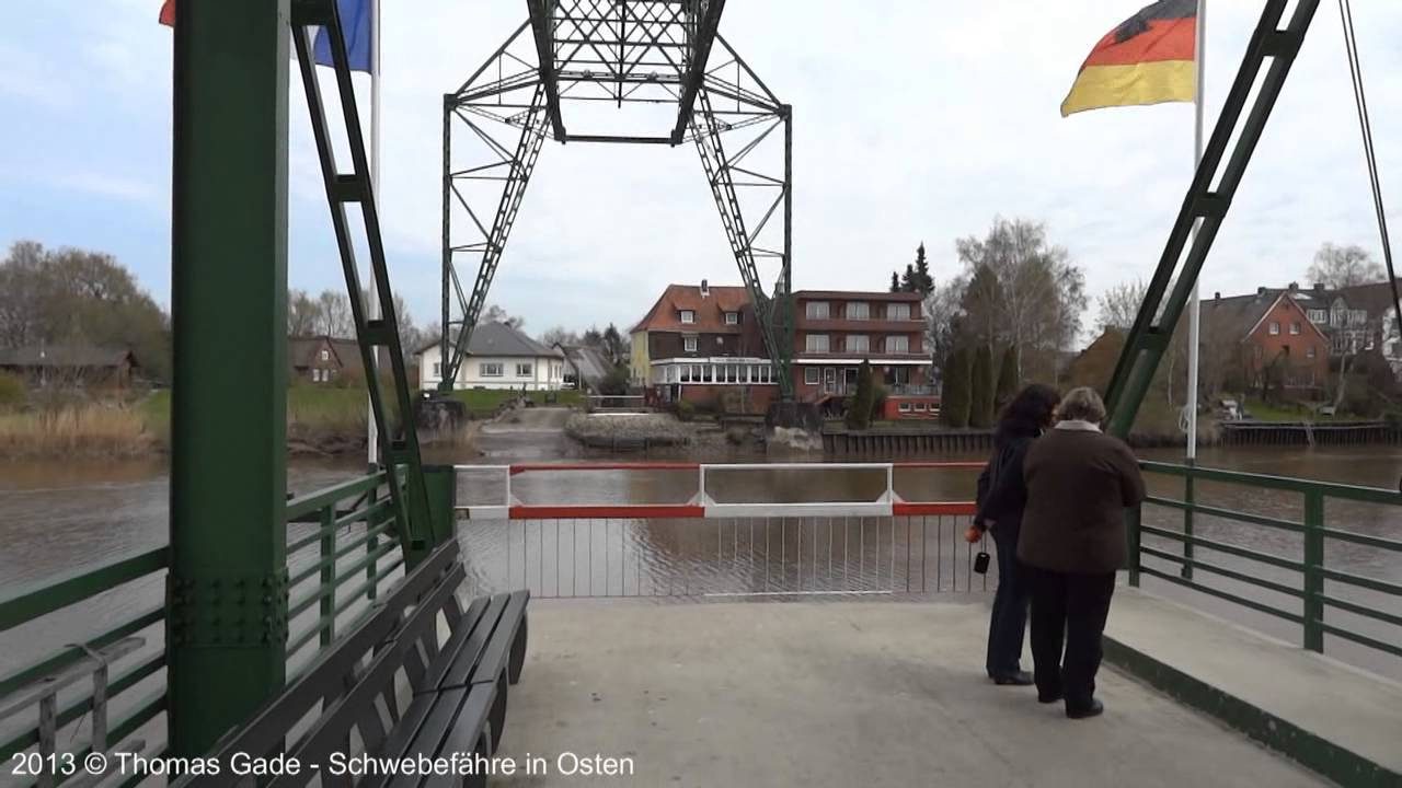 Schwebefähre in Osten-Hemmoor über den Fluss Oste in Niedersachsen