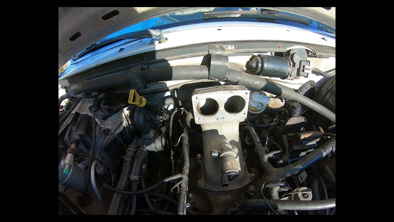 1997 F350 (ex)U-Haul 7.5 460ci EFI installing fuel injectors, Part 2