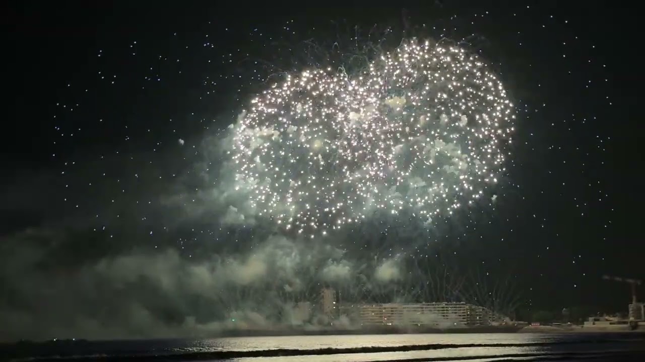 Feu d'artifice Les Sables d'Olonne dim 17 août 2025