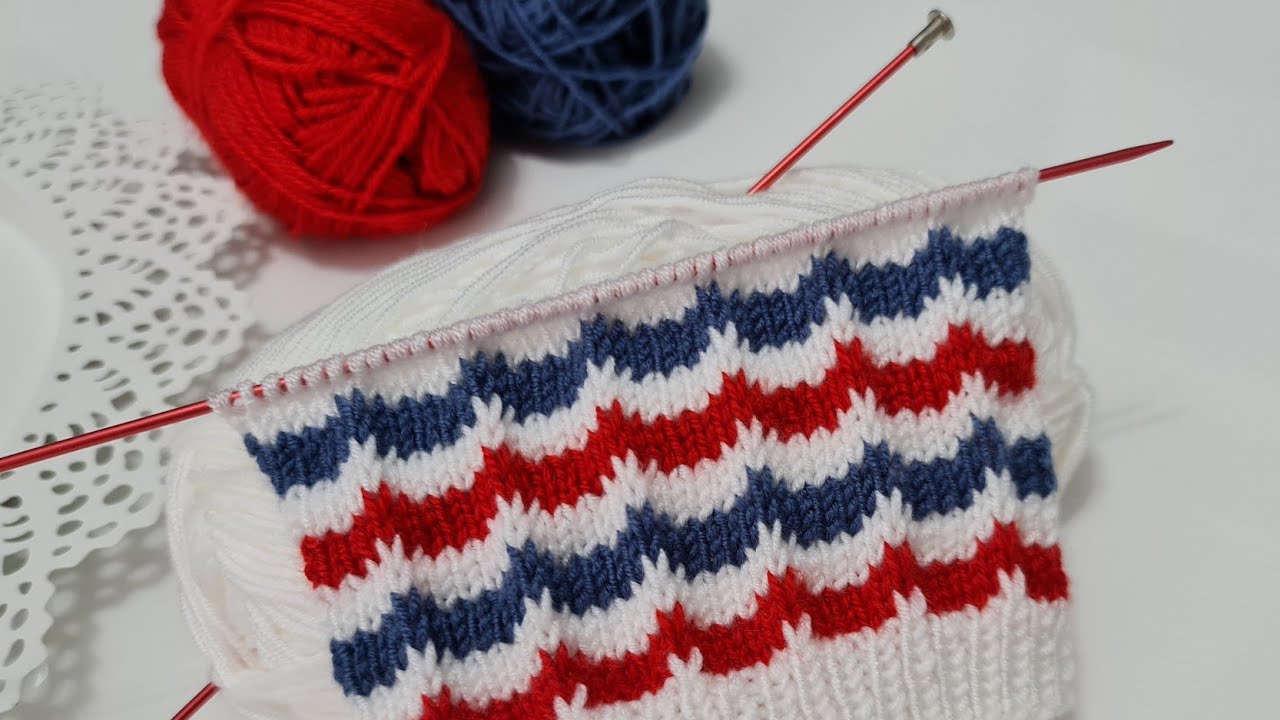 Üç renkli kolay iki şiş örgü modeli / three-color easy two-needle knitting pattern