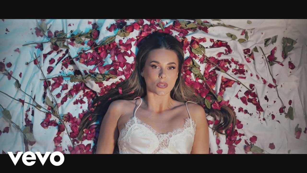 Lorena Gomez - D&eacute;j&agrave; vu
