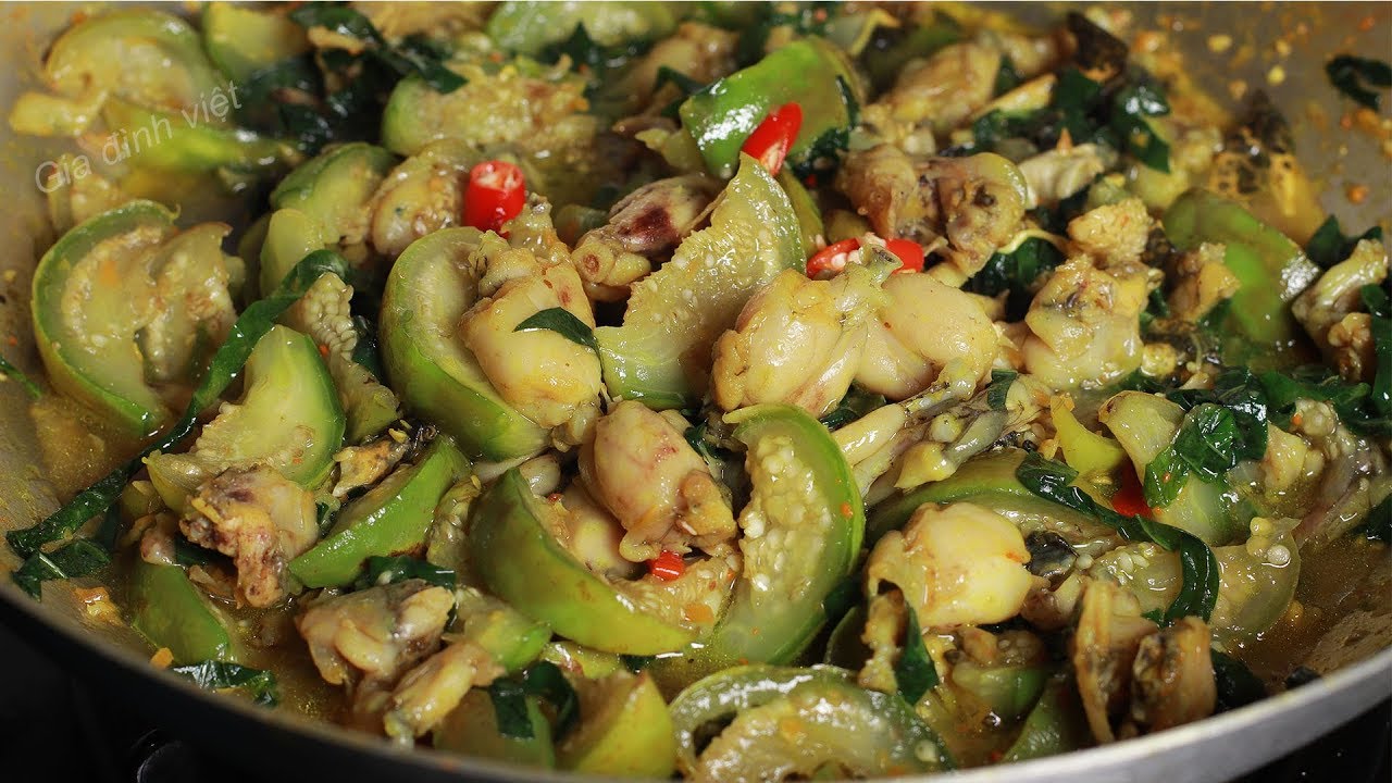 Cách làm món Ếch Đồng Xào Cà Pháo lá lốt