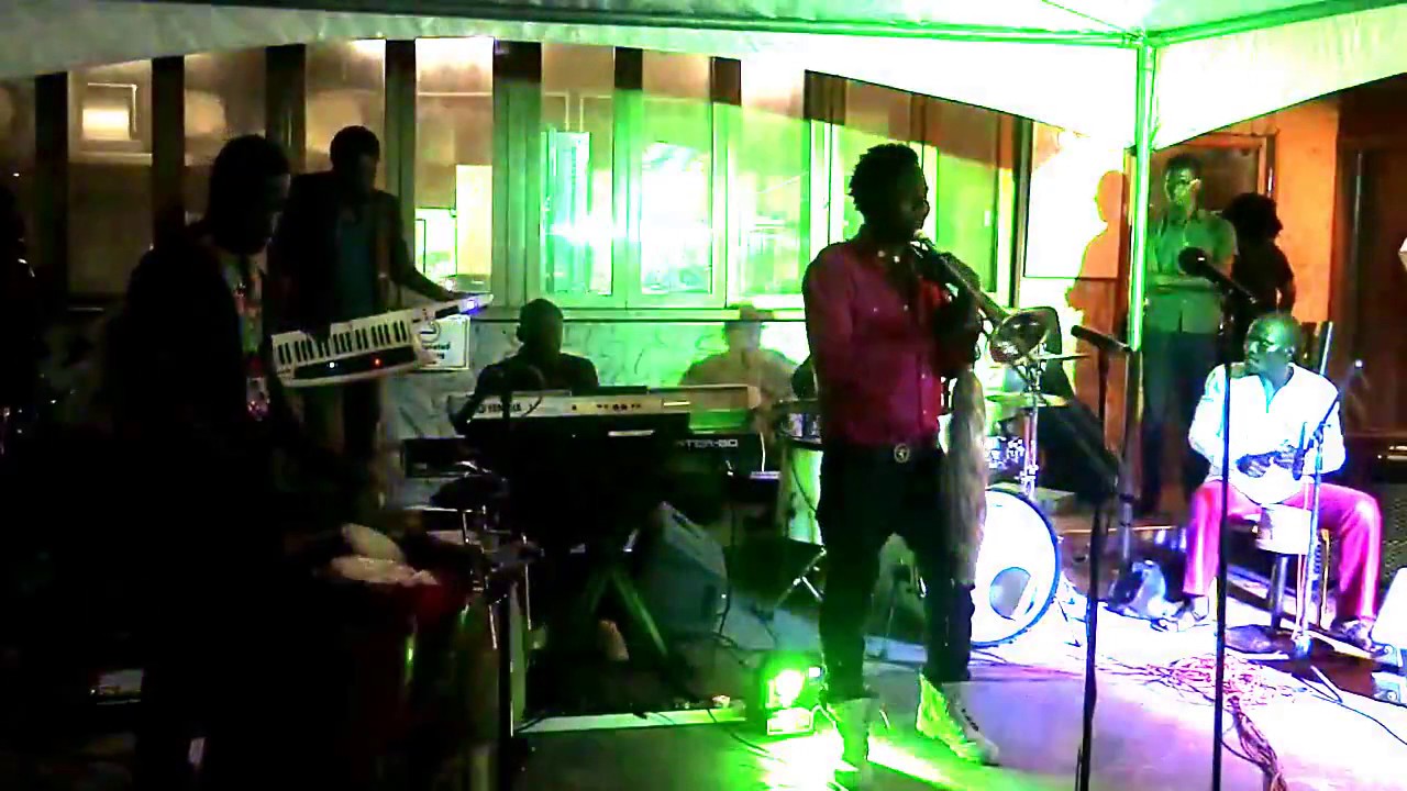 Elikplim Amewode performing live in Accra, snippet of 