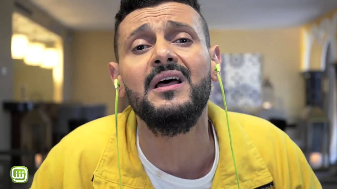 ‫#‏رامز_بيلعب_بالنار‬ | رامز يطلق الشرارة الأولي امام راغب وسط صرخات عاليه