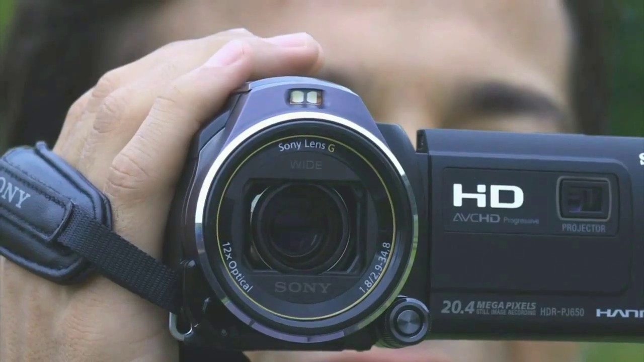 The Sony - Nex VG 10 end Sony HDR-PJ650