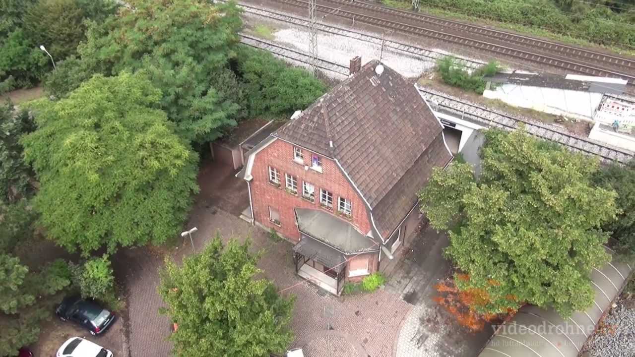 Luftvideo vom Bahnhofsgebäude Duisburg Rumeln