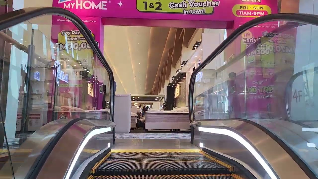(Left-side) A Few of Fujitec Escalators at Penang Waterfront Convention Centre, Gelugor, PG, M'sia
