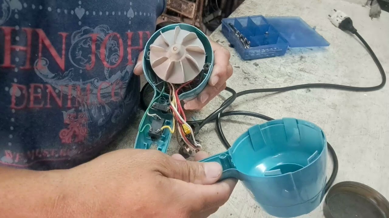 Secador de cabelo GAMA quebrou o suporte do motor!!! Vejam como resolver bem fácil!!!