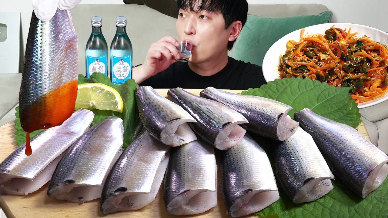 Пикантный сырой сельдерей! Просто восхитительно🐟 MUKBANG REALSOUND ASMR EATINGSHOW
