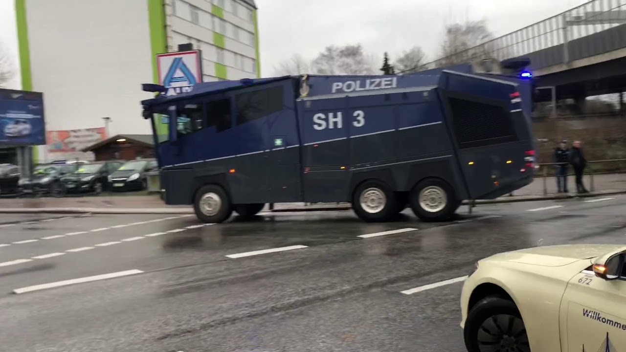 [Stadtderby - HSV vs St Pauli] Gro&szlig;einsatz f&uuml;r die Polizei Hamburg, Schleswig- Holstein und mehr!