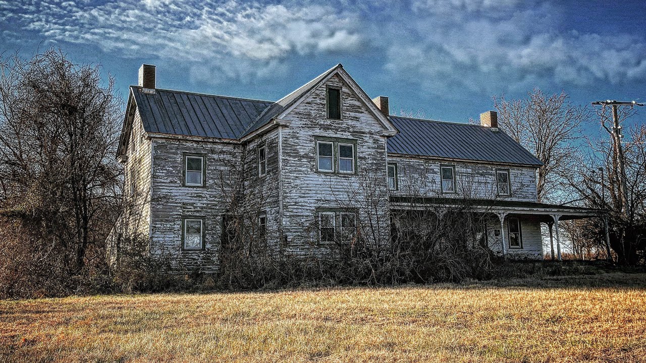 Fascinating 200 year old Forgotten Log Cabin-Mansion Up North in Pennsylvania