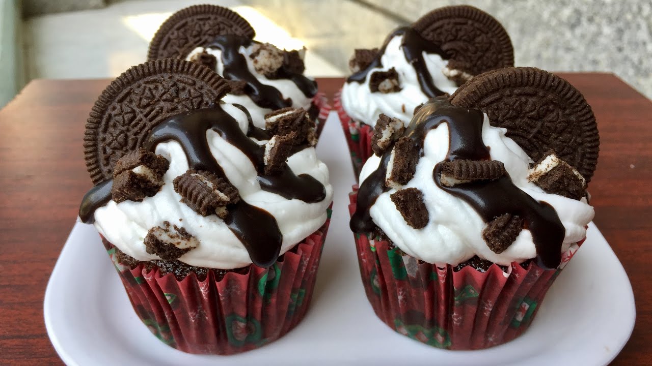 Eggless Oreo Cupcakes