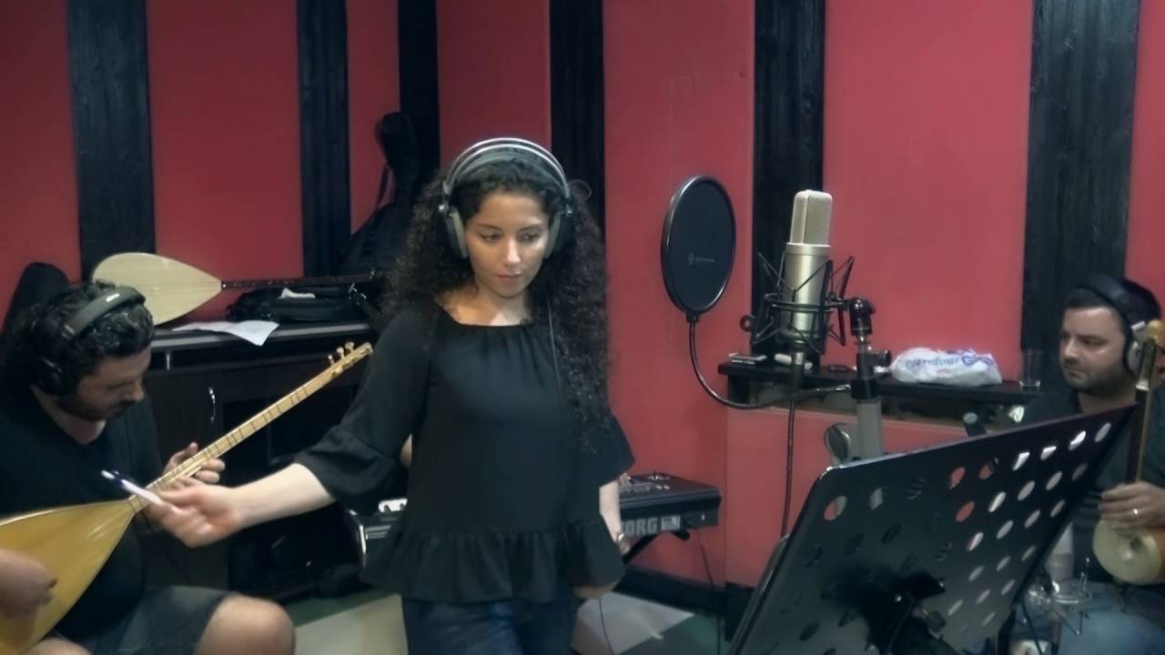 Deniz Toprak - Yanımda Sen Olmayınca (Canlı Performans)