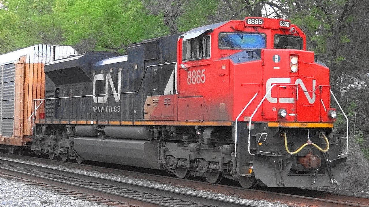 ✌ Wow! A Pair Of CN EMD SD70M-2's on CSX Autorack Train