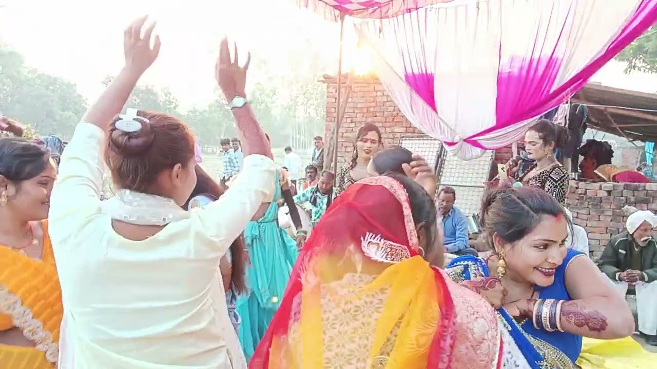 Yogendra dancer ka mashhur dance 👍🎹🥁💓💞