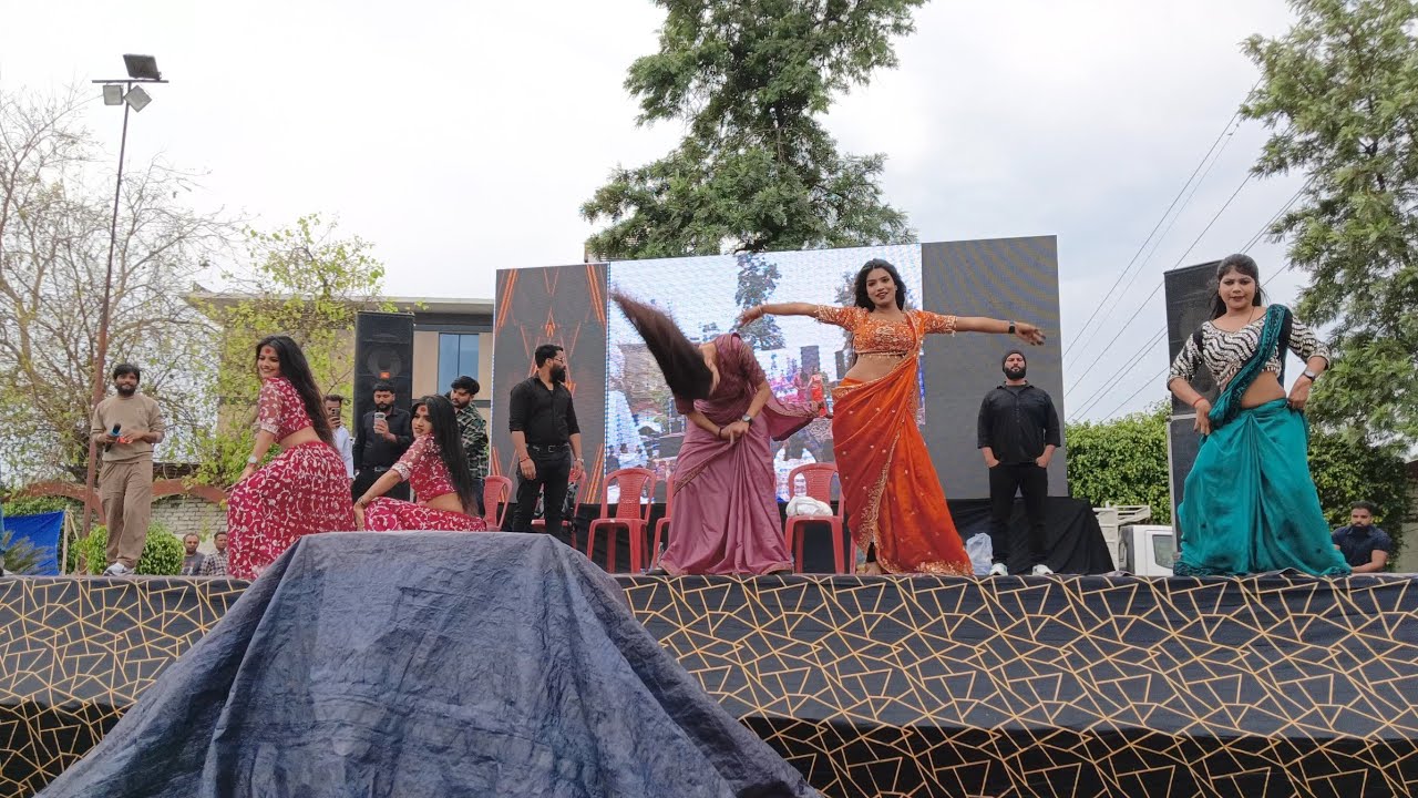Mahi Manisha dancer Bhojpuri actors Devra Maharaj chahe maja Raja Ghar aaja