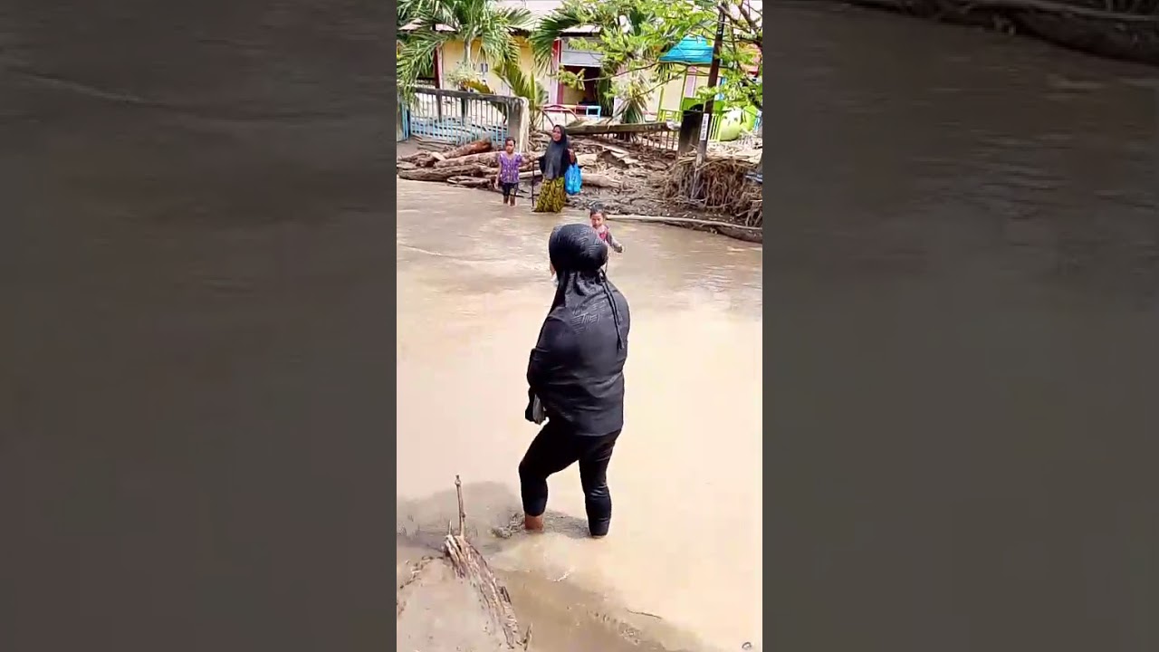 Suasana banjir Meureudu dan Meurah dua pidie jaya