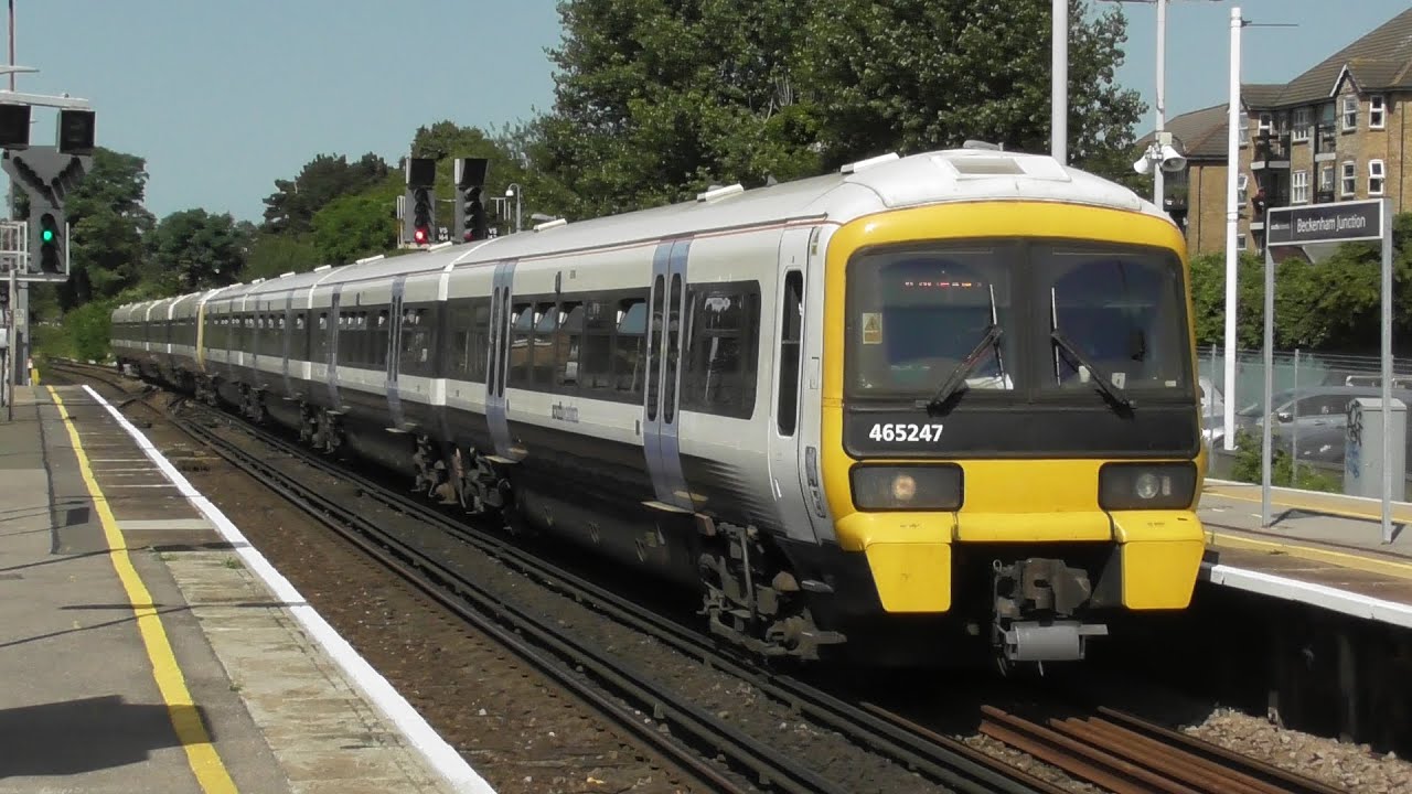 Commuter Trains at Beckenham Junction 17/07/21