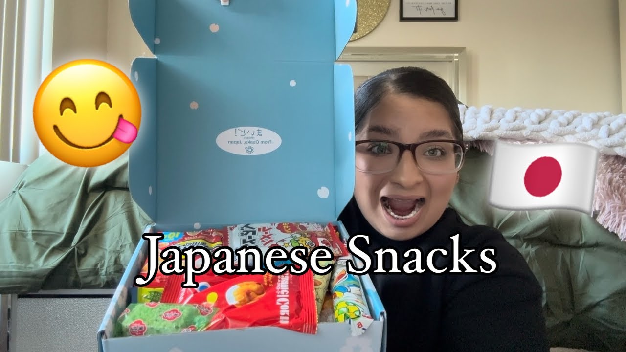 Trying Japanese Snacks from Sakura Box