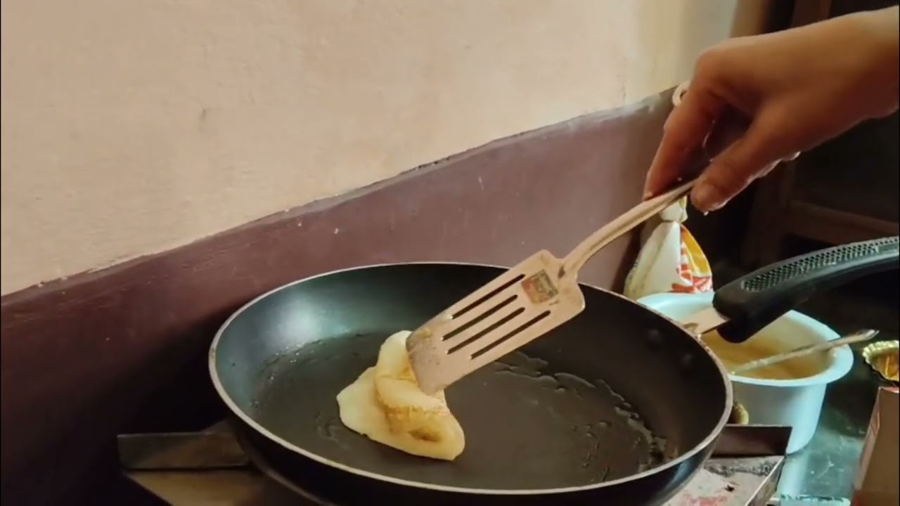 মকর সংক্রান্তি উপলক্ষে সূর্যদেব কে পিঠে দেয়া।