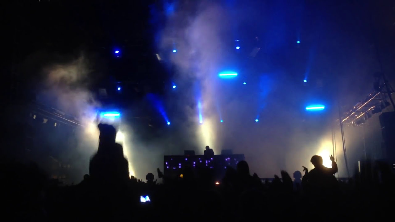 Kavinsky - Blizzard (Intro) + Remix San Ku Kaï Live @ Art Rock 2013 HD