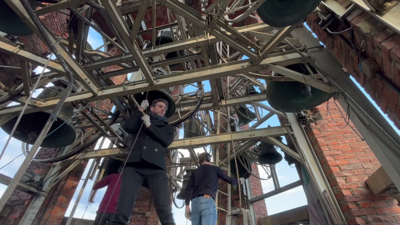 Le campane di Maria Regina della pace, Torino: distesa per la “Missa in Coena Domini”