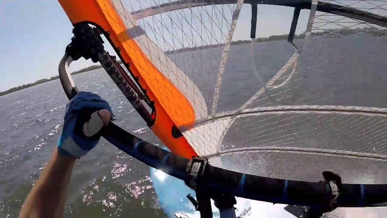 Light Wind Machine Ezzy Cheetah 9.5 AHD Diamond  Formula 95. Lake Okabena Worthington Mn.