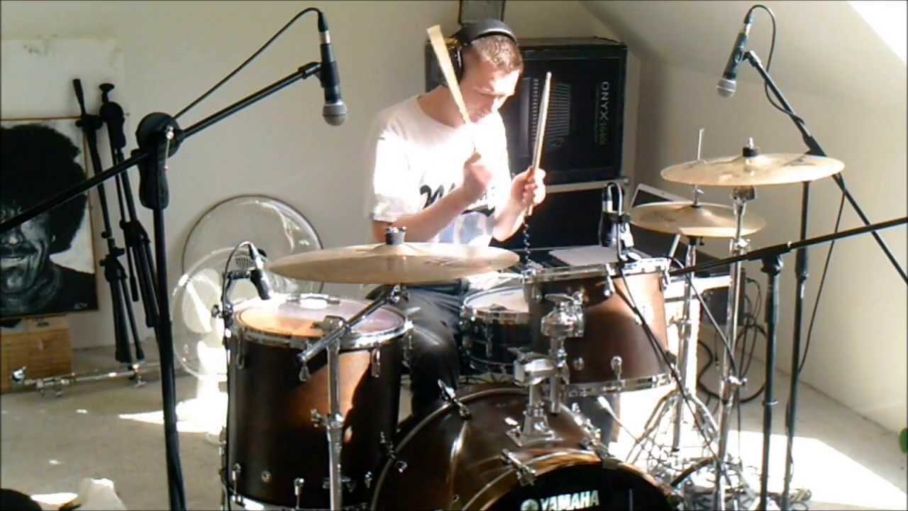 Arctic Monkeys - Arabella ( Drum Cover )
