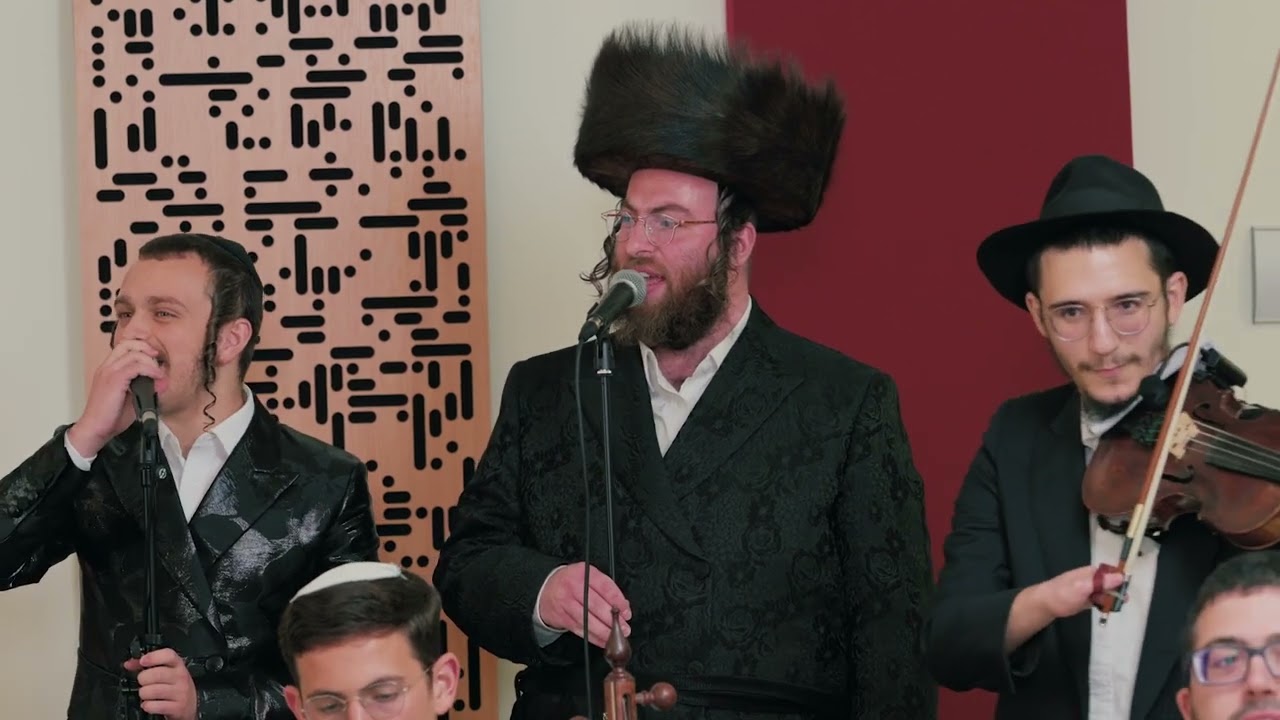 הרחמן יקים לנו את סוכת דוד הנופלת - קרליבך בביצוע יונתן רזאל וחברי ׳שירת הלוים׳