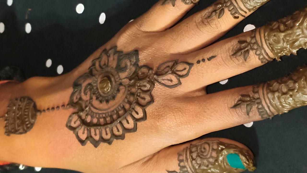 “Step by Step Back Hand Mehndi Design” 🌿🥰🌸
