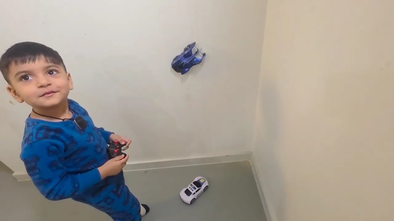 Police Trying to Catch Magic Wall Climbing Car! 🚓 RC Car Drives on Wall & Roof | Kids Toys Videos