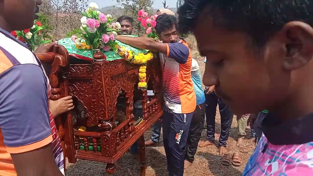 mahu gav palkhi. sri chalkeshwar prasann