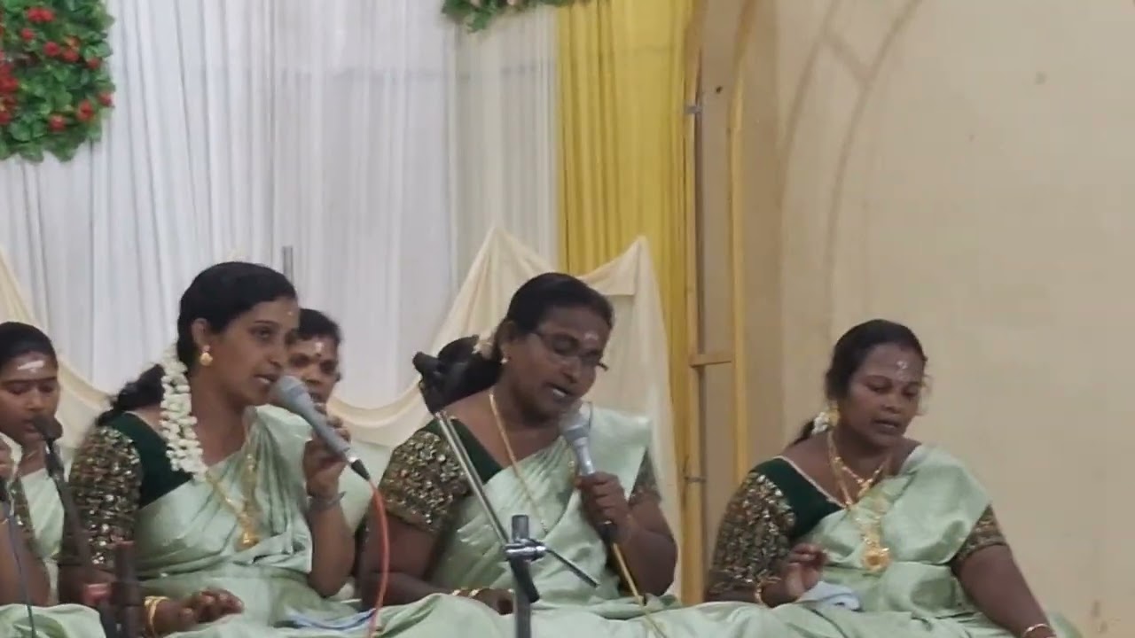 Nanganvilai thiruvilaku poojai gangs massive performance bhajanai 
