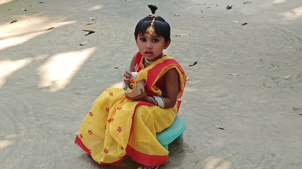 আজ সরস্বতী পুজো।🙏 আমার ছোট্ট সরস্বতী আজ সেজেছে 😊🤩
