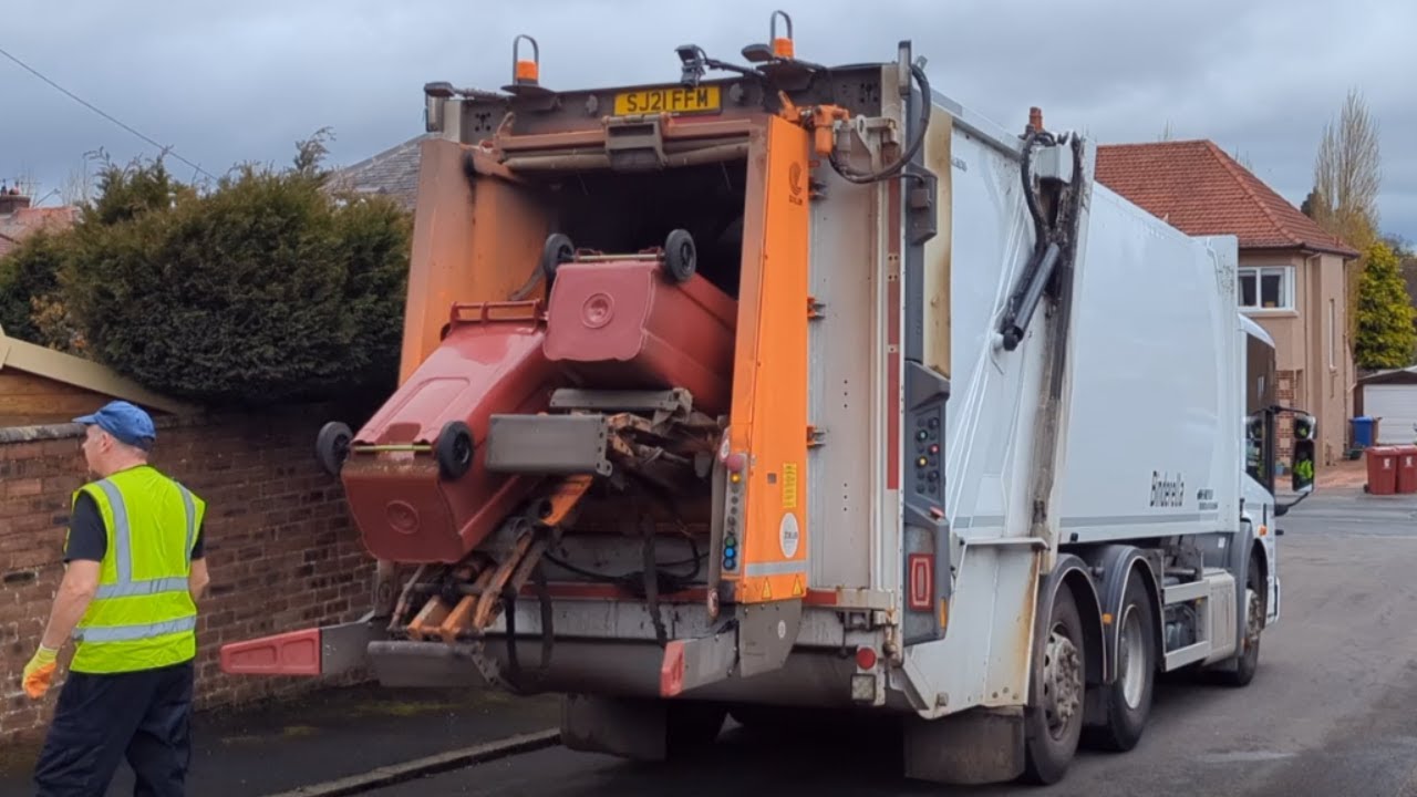 2021 Faun Variopress Bin Lorry Collecting Paper And Card In Falkirk