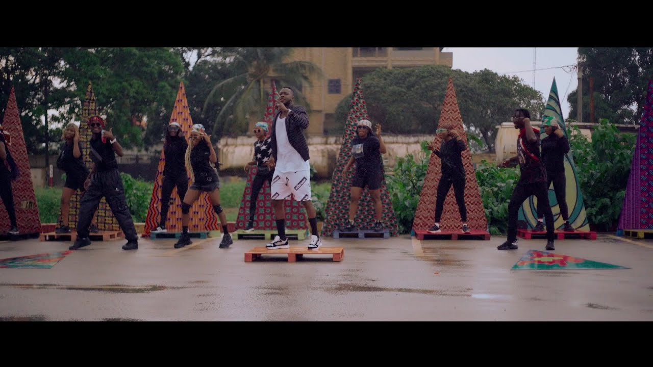 Mousto Camara - Khakhili | Clip vidéo