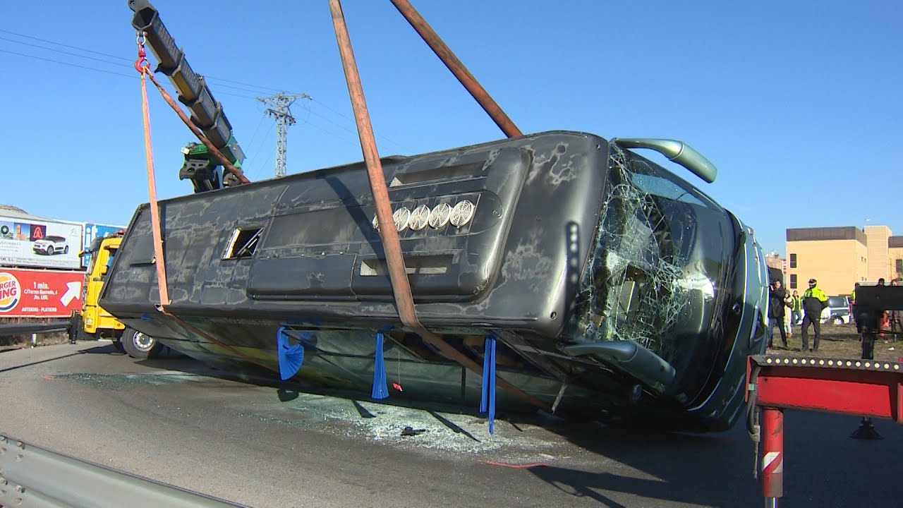 Un autobús escolar sufre un accidente en Fuenlabrada