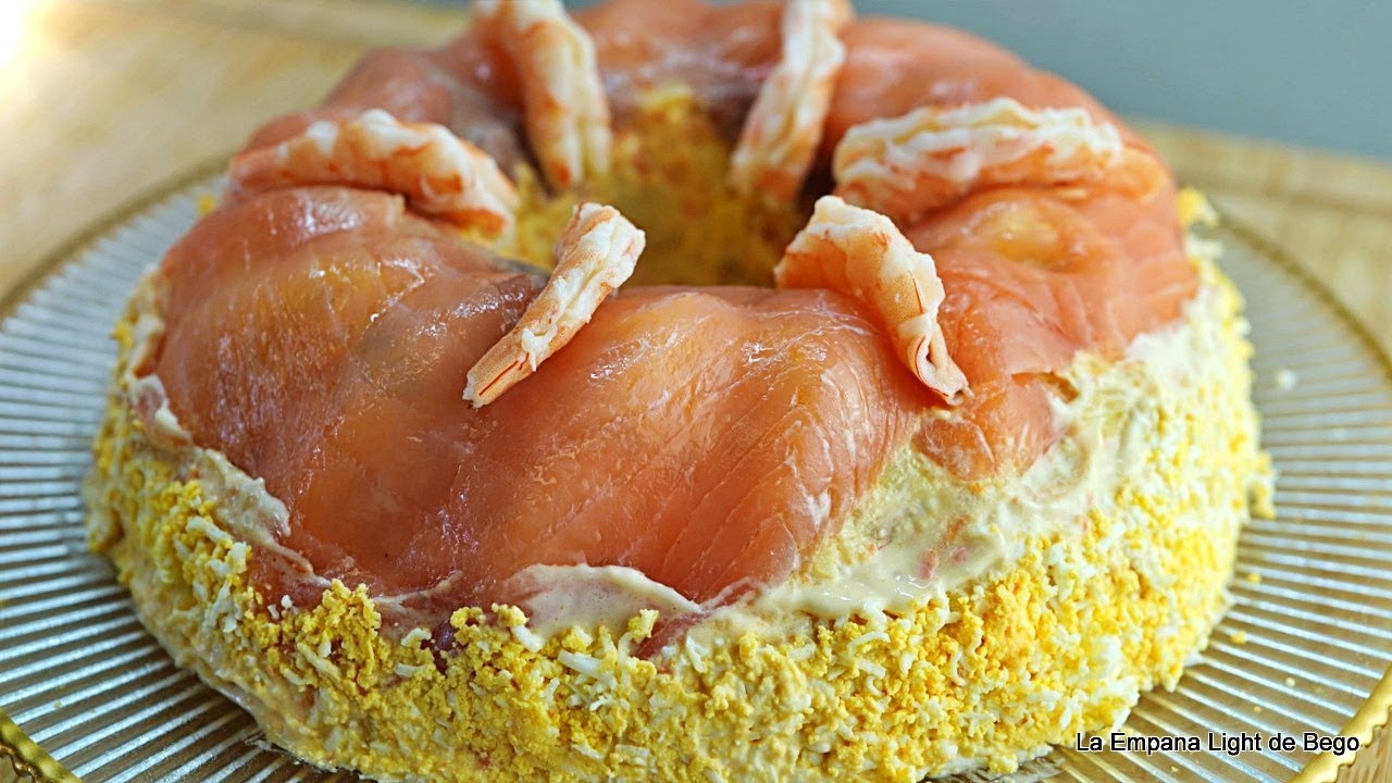 Pastel de Salmón y Marisco. Ensaladilla de Marisco con Salsa Rosa Fácil y Rápida.-Recetas de Navidad