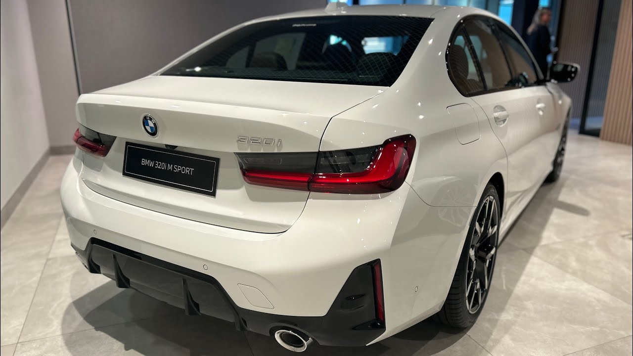 Review do novo Bmw 320i M Sport 2026 Branco Alpino por 389.950