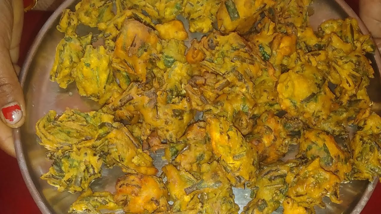 मिक्स वेज पत्ते बहुत ही करारी टेस्टी के पकोड़े रेसिपी /mixveg#  pakode #viralvideo #food #Cnb-kichan
