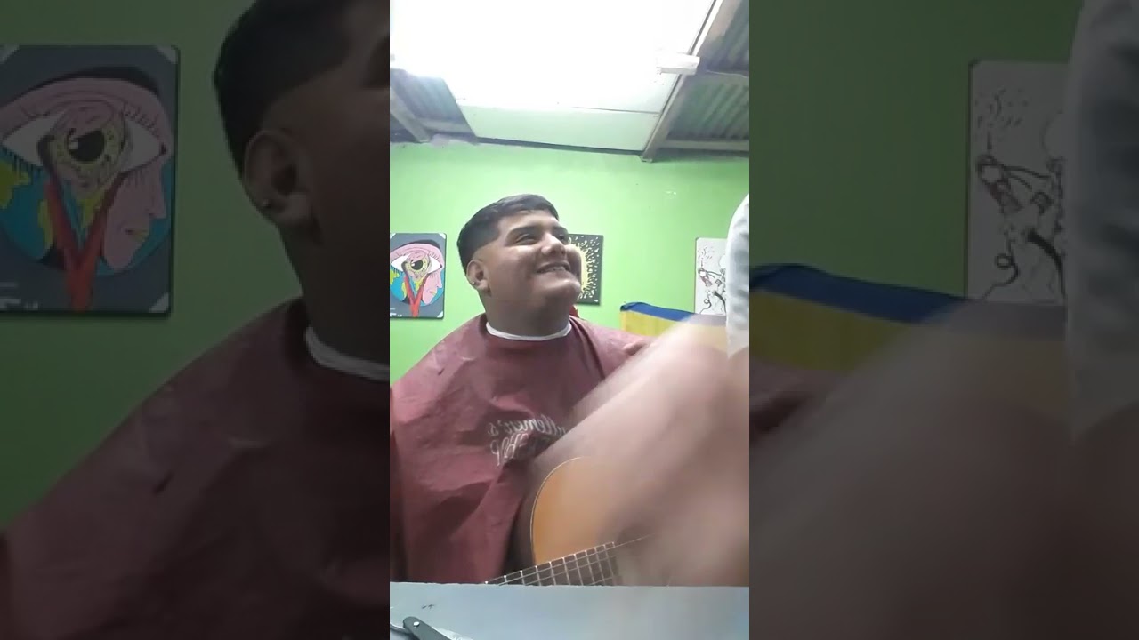Walter Molina en la peluquería 2021- enganchados