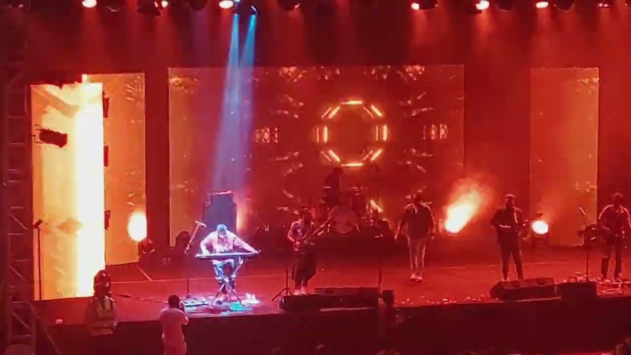 Sachin Warrior  poli stage performance in Sithara Krishnakumar's group.
