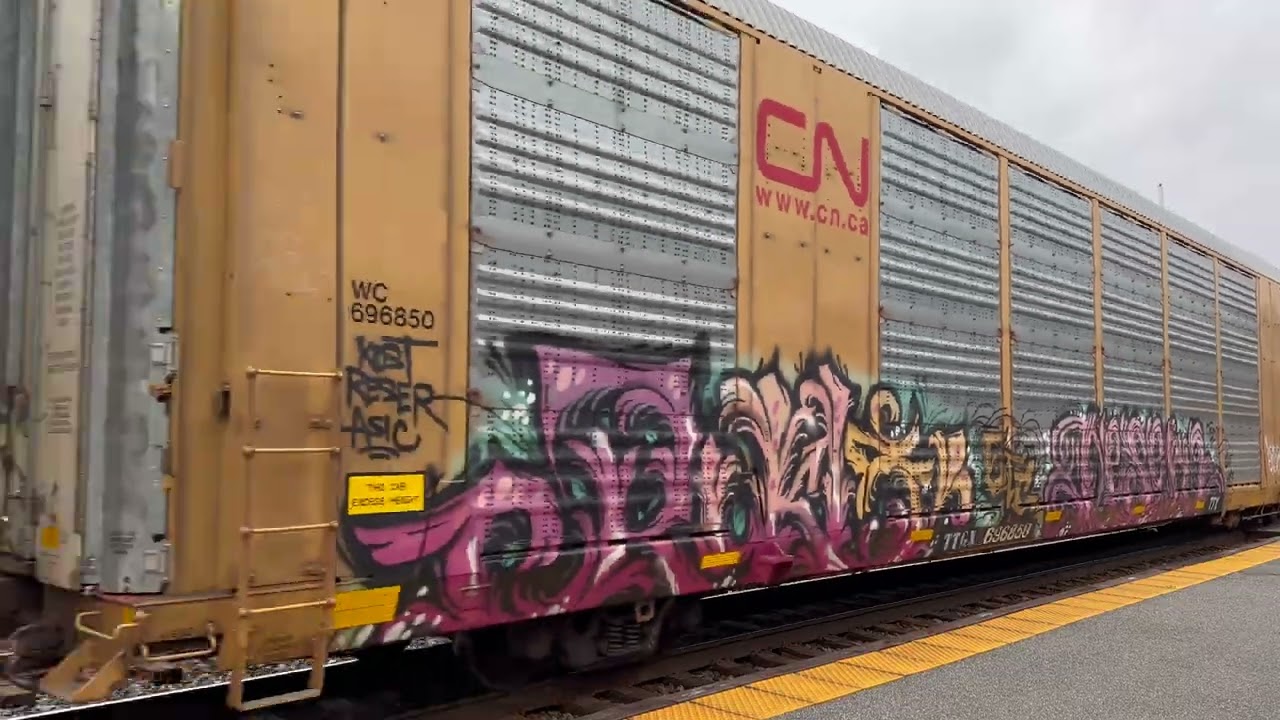 CSX & Capitol Limited in Gaithersburg (CSX Metropolitan Subdivision) 4K