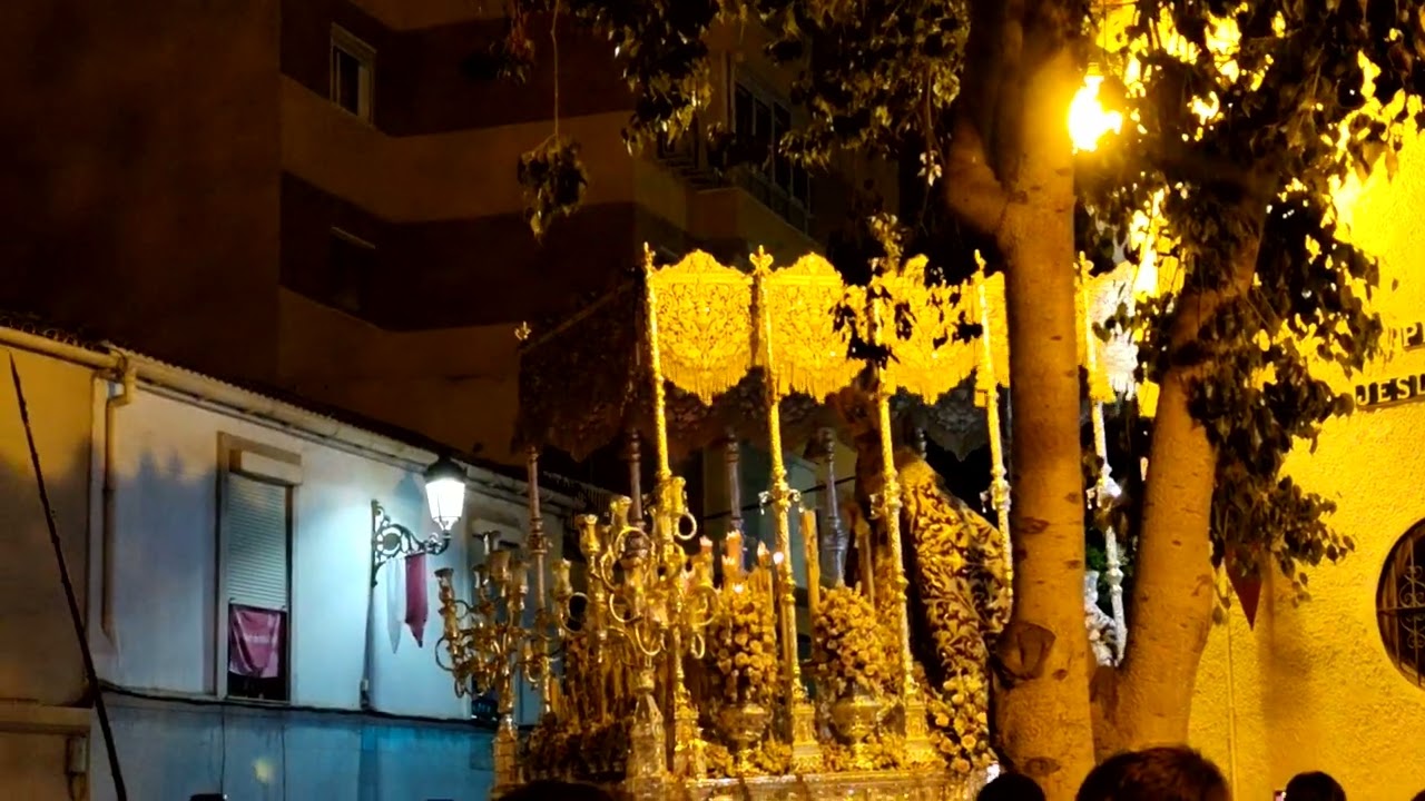 Encierro Virgen de La Trinidad Salida Extraordinaria Málaga Tronos 2025