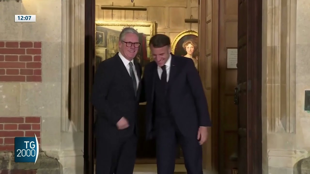 Ucraina, Crosetto a Kiev. Starmer incontra con Zelensky